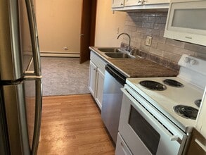 5625 W Brown Deer Rd in Brown Deer, WI - Building Photo - Building Photo