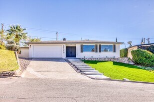 1210 La Cruz Dr in El Paso, TX - Building Photo