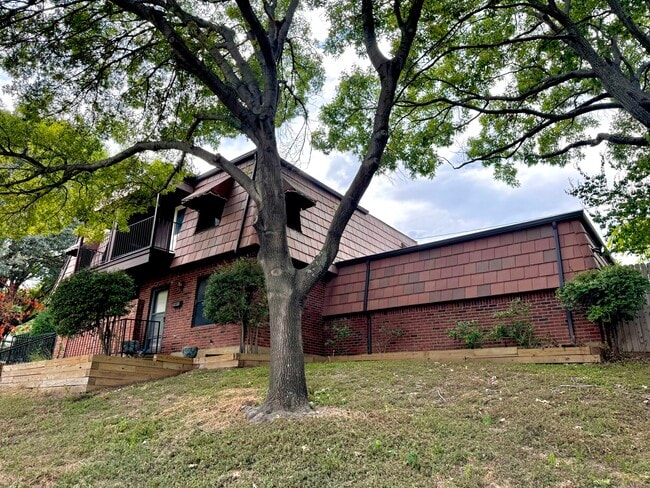2058 Owasso St in Fort Worth, TX - Building Photo - Building Photo