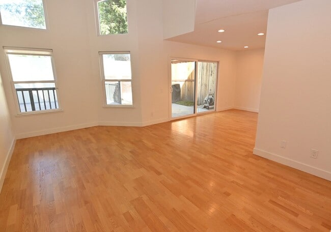 4877 Lago Vista Cir in San Jose, CA - Building Photo - Building Photo