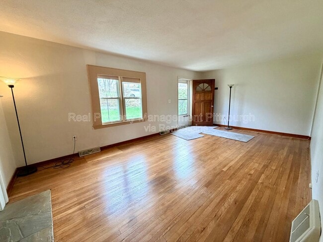 400 Patterson Rd in Bethel Park, PA - Building Photo - Building Photo