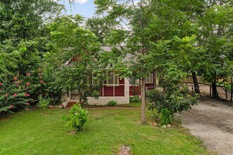 115 Amundsen St in Houston, TX - Building Photo - Building Photo