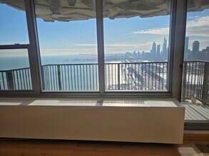 400 E Randolph St in Chicago, IL - Foto de edificio - Building Photo