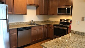 The Club at Eagle Point in Anchorage, AK - Building Photo