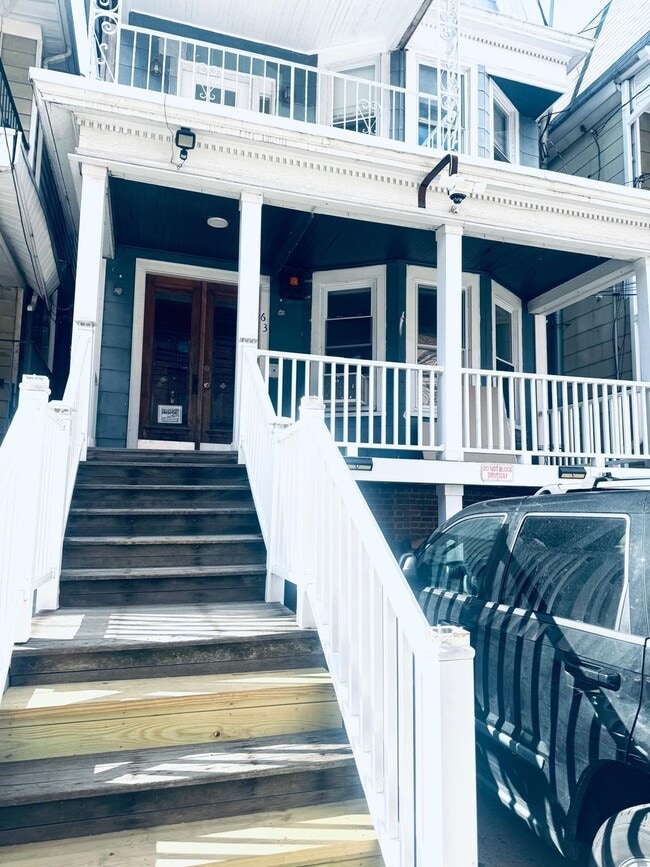 63 Van Reypen St in Jersey City, NJ - Building Photo - Building Photo