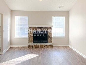 2525 Hallie Mill Rd in College Park, GA - Building Photo - Building Photo