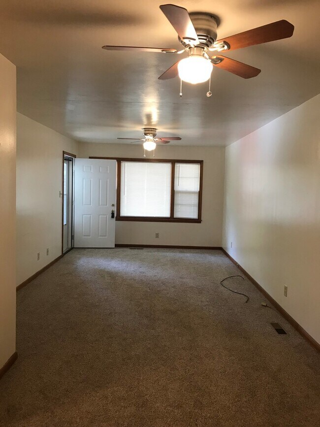 5000 Collinwood Dr in Clarksville, TN - Building Photo - Building Photo