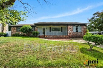3100 Kenelm Dr in Chesapeake, VA - Building Photo - Building Photo