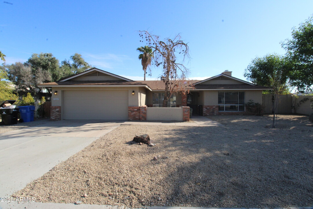 15219 N 20th St in Phoenix, AZ - Building Photo