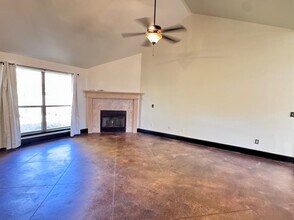 4609 NW 161st St in Edmond, OK - Building Photo - Building Photo