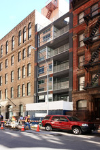 333 W 16th St in New York, NY - Building Photo - Building Photo