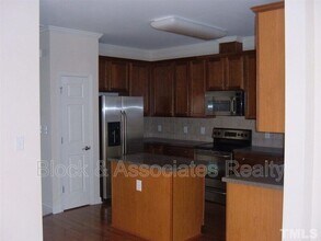 247 Grenoch Valley Ln in Apex, NC - Building Photo - Building Photo