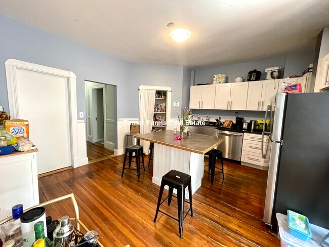 240 Prospect St, Unit 2