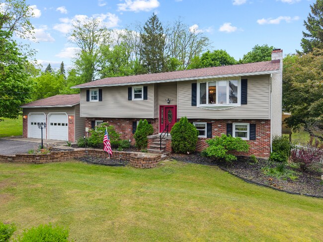 4998 Rockefeller Rd in Auburn, NY - Building Photo - Building Photo