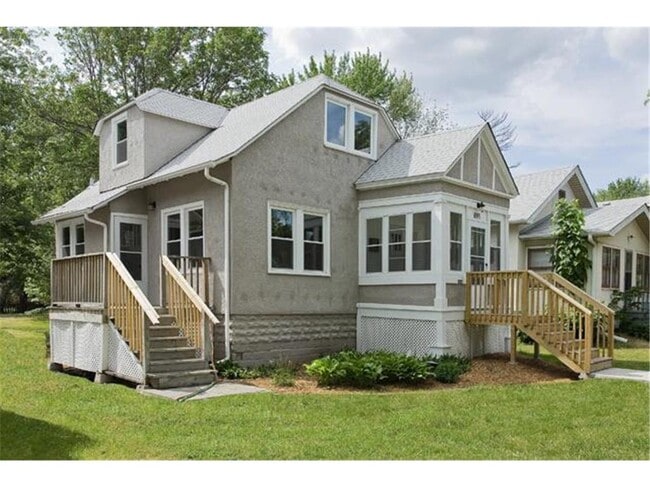 property at 891 21st Ave SE