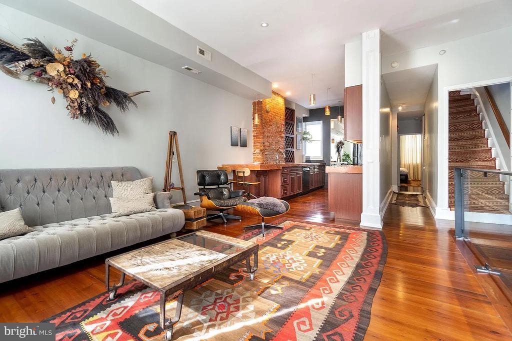 1607 South St in Philadelphia, PA - Building Photo
