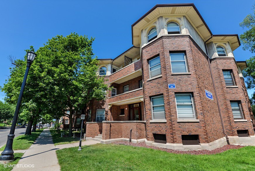 1703-13 Ridge Ave. in Evanston, IL - Building Photo