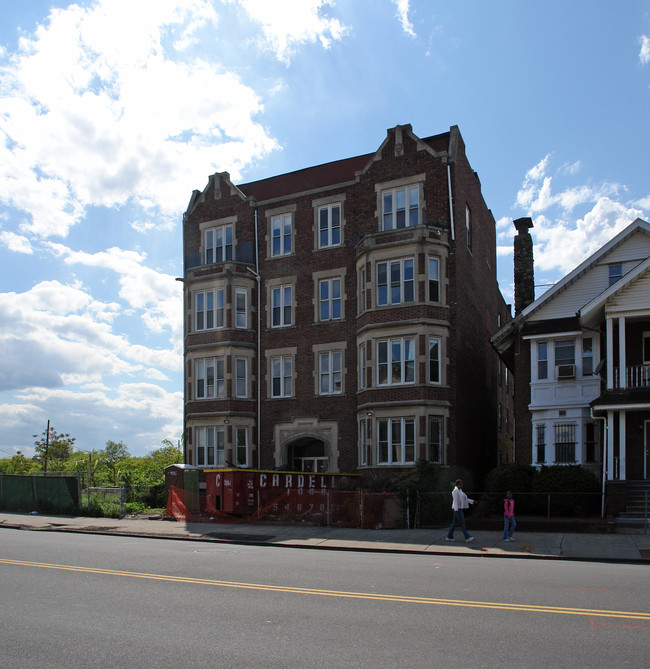 667-669 Bishop Chandler Owens Plz in Newark, NJ - Foto de edificio - Building Photo