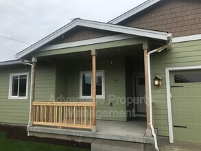 122 S 21st St in Philomath, OR - Building Photo - Building Photo