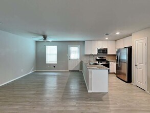 5618 Basilica Pl in San Antonio, TX - Building Photo - Building Photo