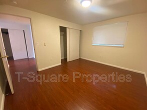 7041 S 116th Pl in Seattle, WA - Foto de edificio - Building Photo