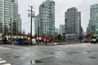 Park in Vancouver, BC - Building Photo - Building Photo