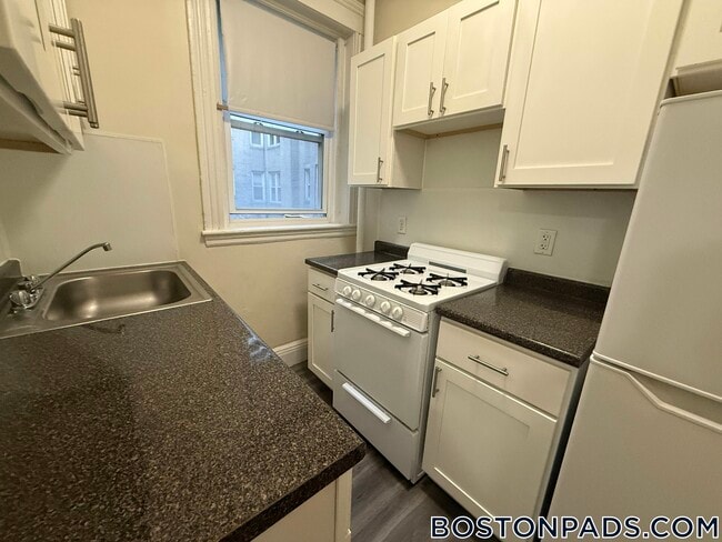 1185 Boylston St