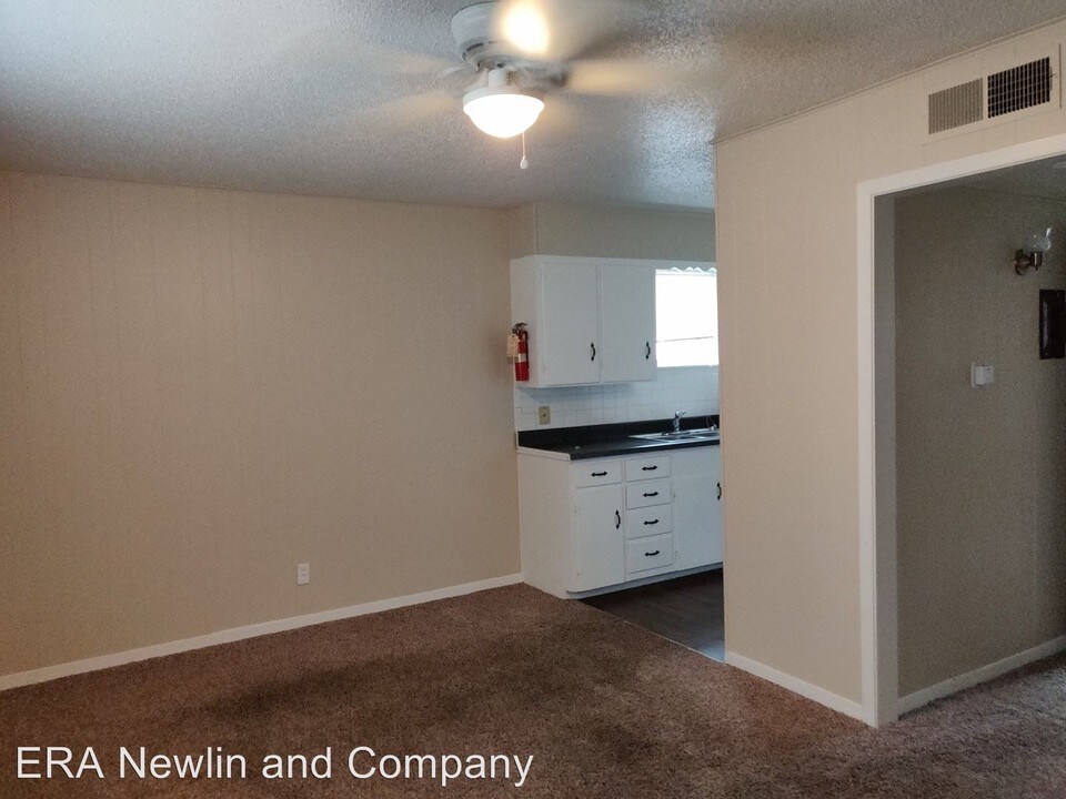 2409 W Ave N in San Angelo, TX - Building Photo