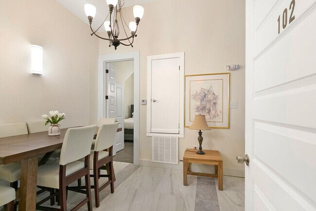 1609 Baronne St in New Orleans, LA - Building Photo - Building Photo