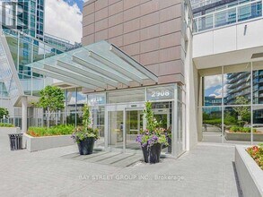 2908-2908 Hwy 7 in Vaughan, ON - Building Photo - Building Photo