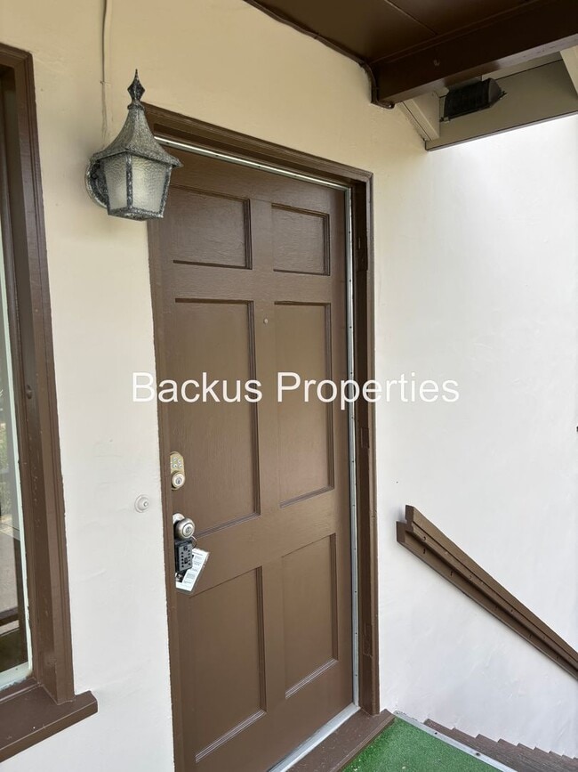 1129 Hellam St in Monterey, CA - Building Photo - Building Photo