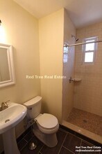 5 Smythe St, Unit 3 in Brookline, MA - Foto de edificio - Building Photo