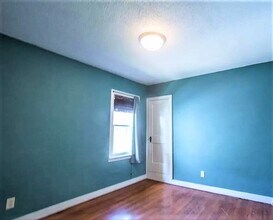 1916 S Prairie Ave in Sioux Falls, SD - Building Photo - Building Photo