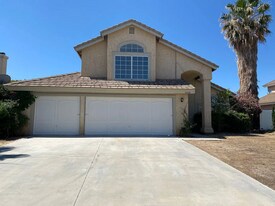 3234 Rollingridge Ave