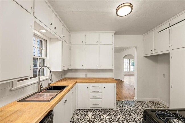 506 NW Fort Sill Blvd in Lawton, OK - Building Photo - Building Photo