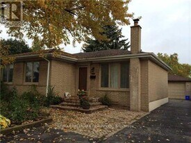 116 Cartier Crescent in Richmond Hill, ON - Building Photo