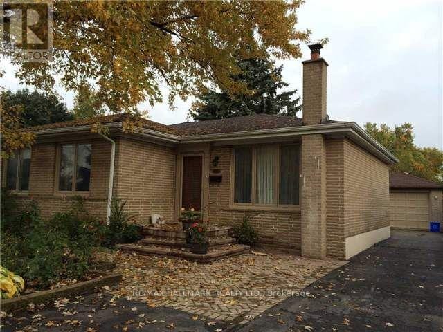 property at 116 Cartier Crescent