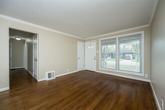 9906 Calumet Dr in St. Louis, MO - Building Photo - Building Photo