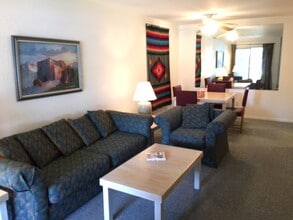 2857 N Los Felices Rd in Palm Springs, CA - Building Photo - Building Photo