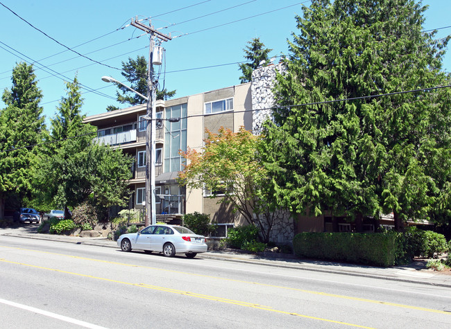 Sunset Villa Apartments in Seattle, WA - Foto de edificio - Building Photo