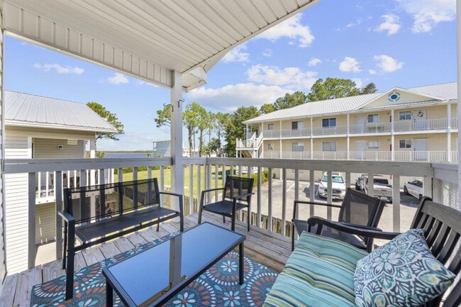 25925 Canal Rd in Orange Beach, AL - Foto de edificio - Building Photo