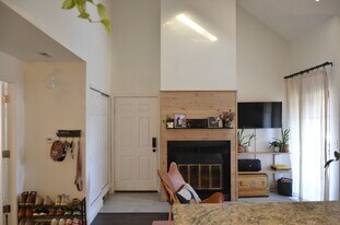 4789 White Rock Cir, Unit C in Boulder, CO - Building Photo