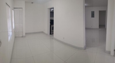 551 NW 41st St-Unit -1 in Miami, FL - Building Photo - Building Photo