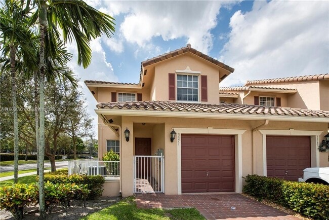 property at 3371 Lakeside Dr