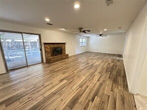 1009 Imperial Dr in Denton, TX - Building Photo - Building Photo