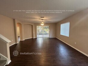 15454 Martinmeadow Dr in Lithia, FL - Foto de edificio - Building Photo