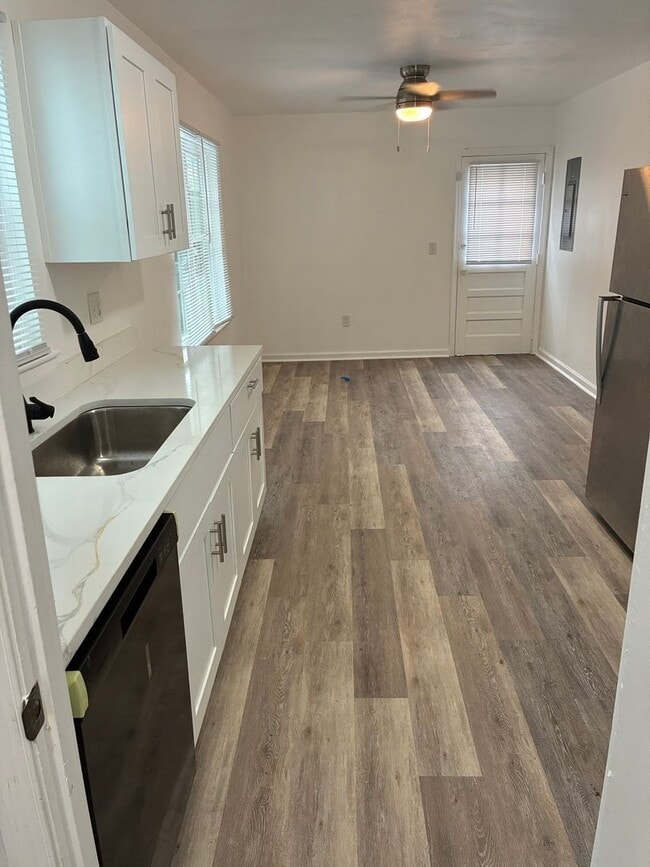 property at 116 Holland Cir