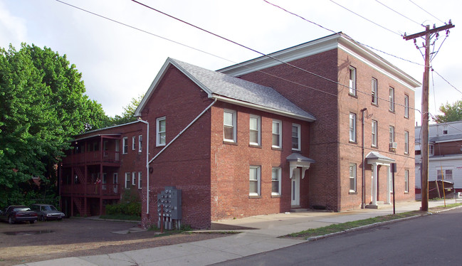 12-16 Chapman St in Chicopee, MA - Building Photo - Building Photo