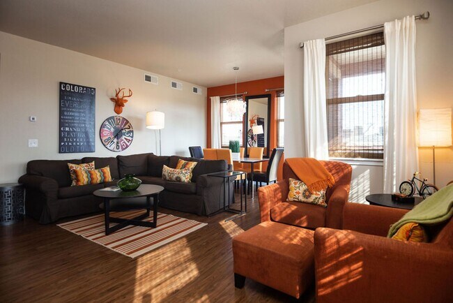 220 Willow St in Fort Collins, CO - Foto de edificio - Building Photo