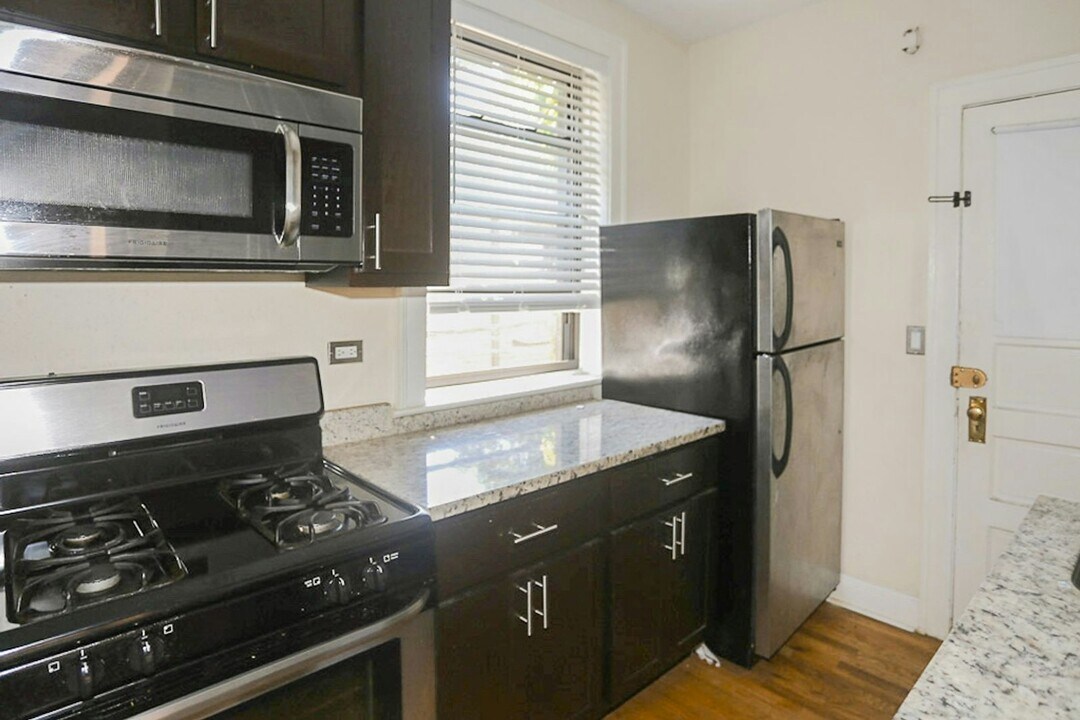 4717 N Leavitt St in Chicago, IL - Building Photo